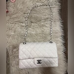 White Leather Quilt Pattern Purse w/ Silver Hardware Shoulder Bag